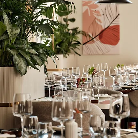 Moevenpick Grand Hotel 4*