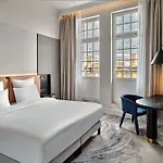 Otel Moevenpick Grand 4*