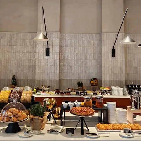 Moevenpick Grand Hotel 4*