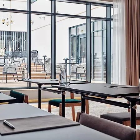 Moevenpick Grand Hotel 4*