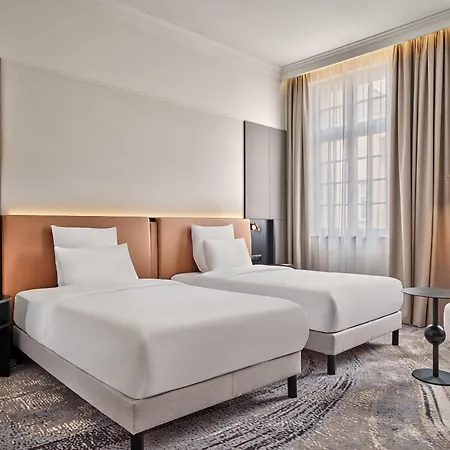 Hotel Moevenpick Grand 4*