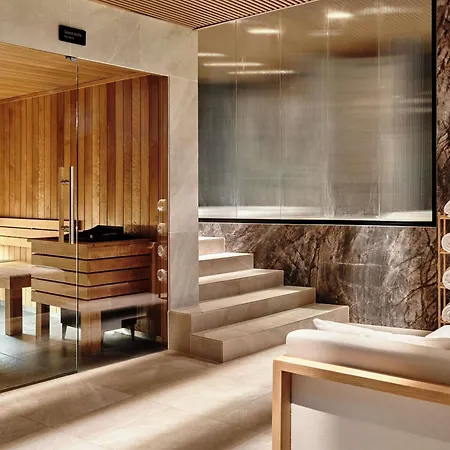 Moevenpick Grand 4*