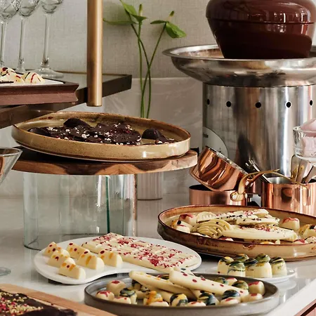 Hotell Mövenpick Grand 4*