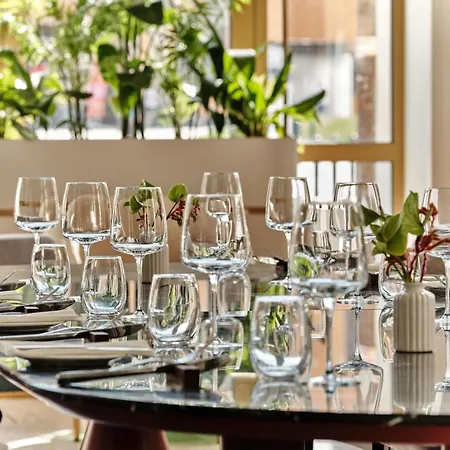 Moevenpick Grand Hotel 4*