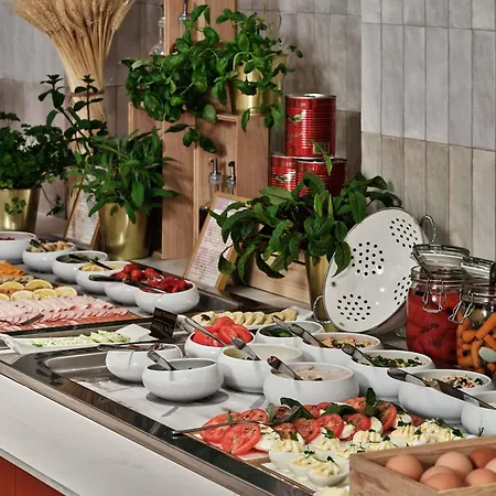 Moevenpick Grand Hotel