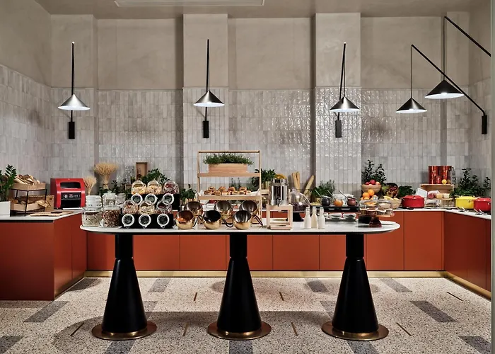 Mövenpick Grand Hotell 4*