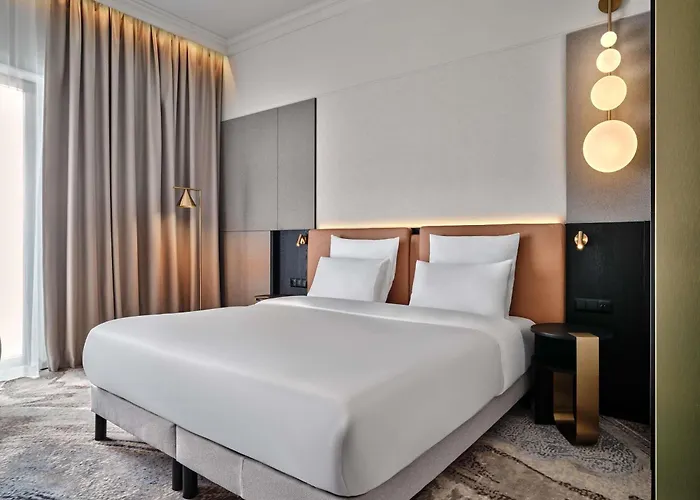 Mövenpick Grand Hotell 4*