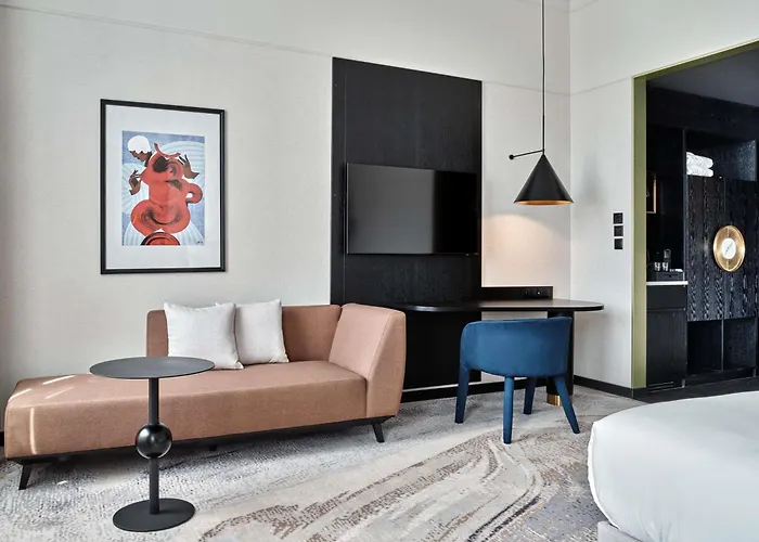 Mövenpick Grand Hotell