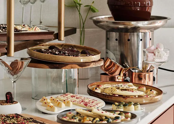 Hotell Mövenpick Grand 4*